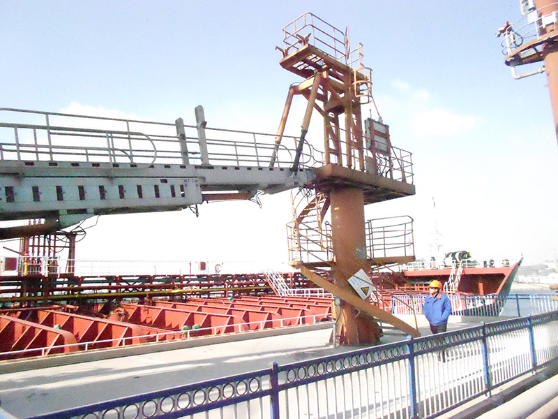 1661732007671042.jpg 登船梯2.jpg